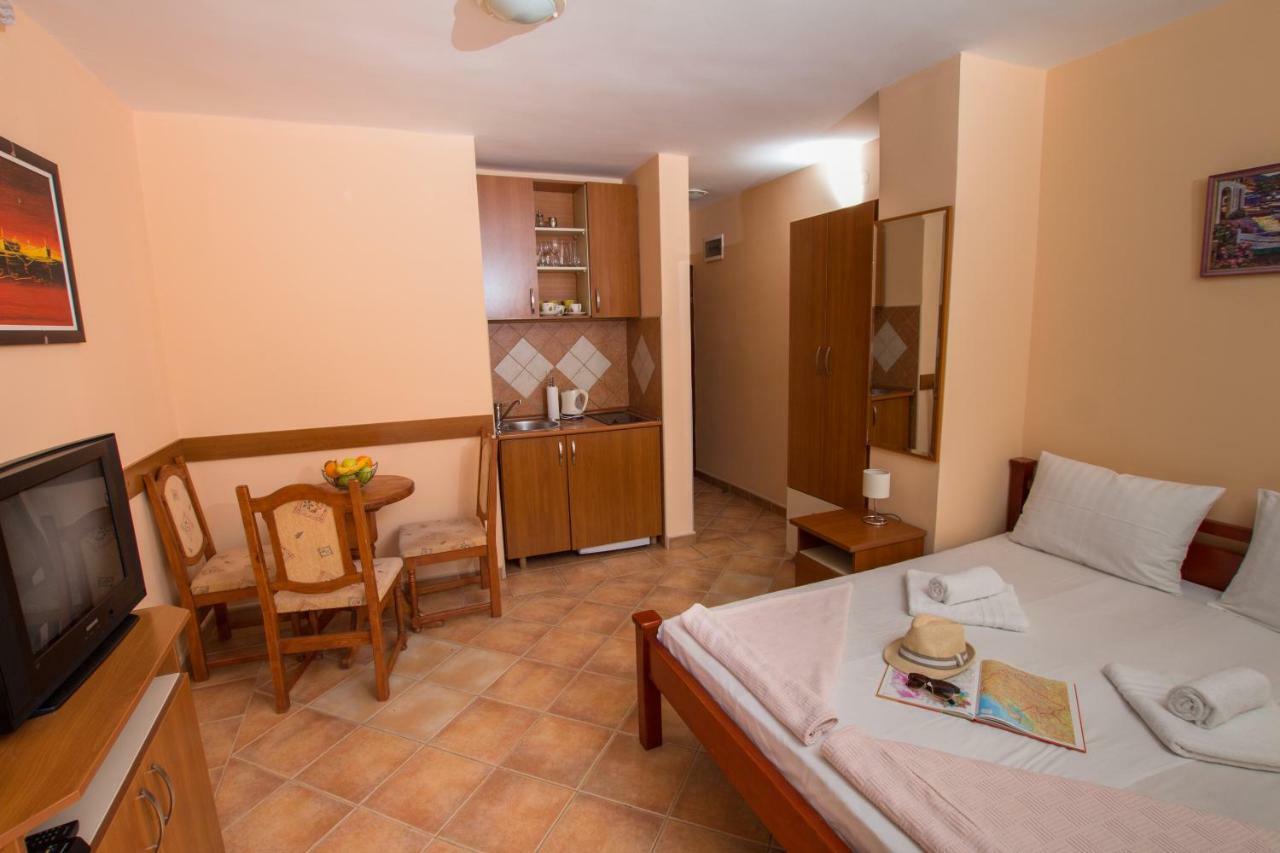 Adzic Apartments Будва Екстер'єр фото